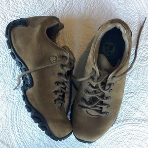 Merrell Chameleon II Traveler Hiking Shoes